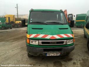 Fourgon avec parois et toit rigide Iveco Daily