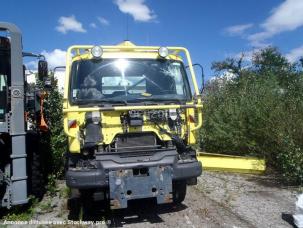 Fourgon avec parois et toit rigide Renault KERAX255 19T 4x4