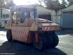 Compacteur à pneus Caterpillar PS300B