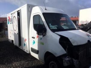 Fourgon avec parois et toit rigide Renault Master