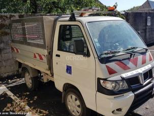 Benne basculante de chantier et de TP Piaggio Porter