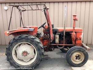 Tracteur agricole Renault R7052ND