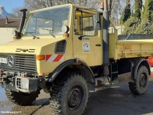 Benne basculante de chantier et de TP Mercedes UNIMOG U1450