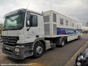 Fourgon bâché avec parois rigides nc Tracteur Actros 1832
