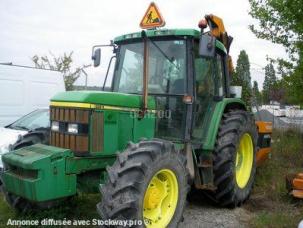 Tracteur agricole John Deere M6110