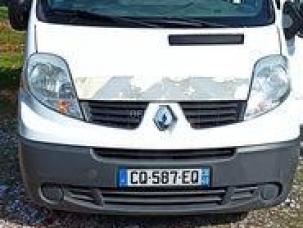 Fourgon avec parois et toit rigide Renault Trafic