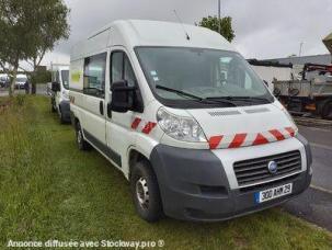 Fourgon avec parois et toit rigide Fiat Ducato