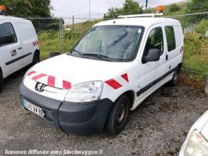 Fourgon avec parois et toit rigide Peugeot Partner