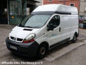 Fourgon avec parois et toit rigide Renault Trafic