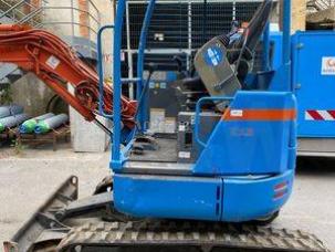 Mini-pelle Takeuchi TB 128 FR