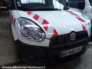 Fourgon avec parois et toit rigide Fiat DOBLO