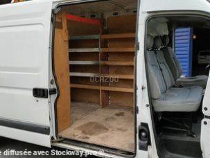 Fourgon avec parois et toit rigide Renault Master