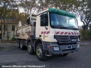 Benne basculante de chantier et de TP Mercedes 3236