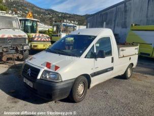 Fourgon avec parois et toit rigide Citroën Jumpy