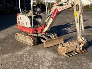 Mini-pelle Takeuchi TB216