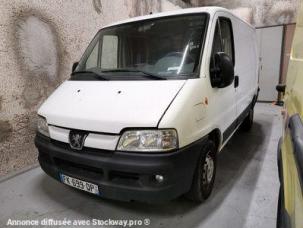 Fourgon avec parois et toit rigide Peugeot Boxer