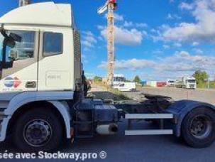 Pour semi-remorque Iveco 440S36