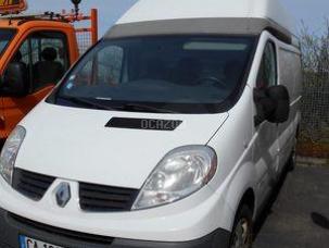 Fourgon avec parois et toit rigide Renault Trafic