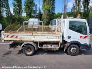 Benne à ordure ménagères Nissan Cabstar