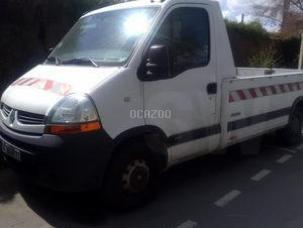 Fourgon avec parois et toit rigide Renault Master