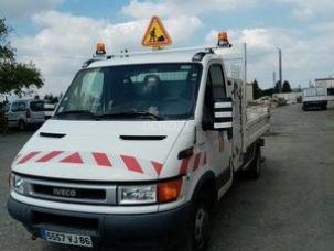 Fourgon avec parois et toit rigide Iveco 35C12