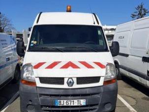 Fourgon avec parois et toit rigide Renault Master