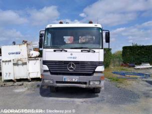 Benne basculante de chantier et de TP Mercedes 3331