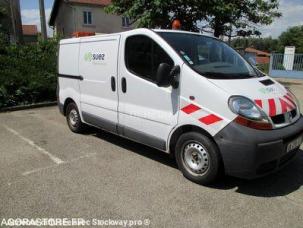 Fourgon avec parois et toit rigide Renault Trafic