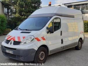 Fourgon avec parois et toit rigide Renault Trafic