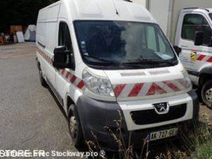 Fourgon avec parois et toit rigide Peugeot Boxer