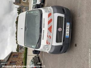 Fourgon avec parois et toit rigide Fiat Ducato