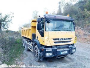 Benne basculante de chantier et de TP Iveco 260T36