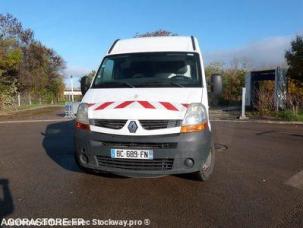 Fourgon avec parois et toit rigide Renault Master