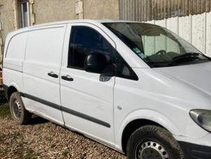 Fourgon avec parois et toit rigide Mercedes Vito