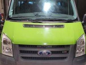 Fourgon avec parois et toit rigide Ford Transit