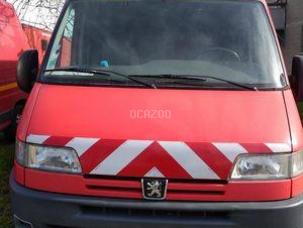 Fourgon avec parois et toit rigide Peugeot Boxer