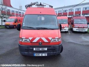 Fourgon avec parois et toit rigide Peugeot Boxer