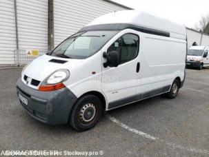 Fourgon avec parois et toit rigide Renault Trafic