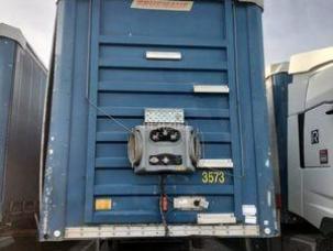 Fourgon bâché avec parois rigides Fruehauf