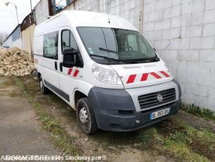 Fourgon avec parois et toit rigide Fiat Ducato