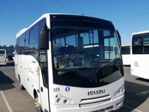 Autobus Isuzu Turquoise