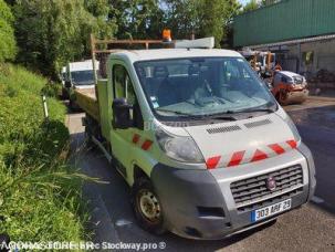 Fourgon avec parois et toit rigide Fiat Ducato