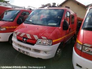 Fourgon avec parois et toit rigide Peugeot Boxer