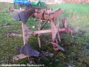 Charrue Massey Ferguson