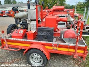 Fourgon bâché avec parois rigides nc