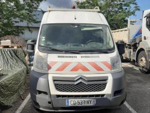 Fourgon avec parois et toit rigide Citroën Jumper