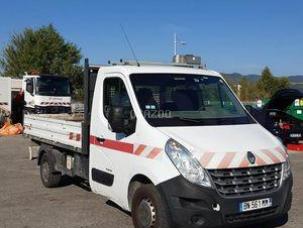 Fourgon avec parois et toit rigide Renault Master