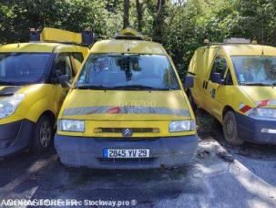 Fourgon avec parois et toit rigide Citroën Jumpy