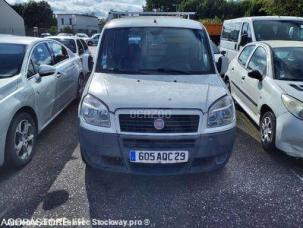Fourgon avec parois et toit rigide Fiat DOBLO