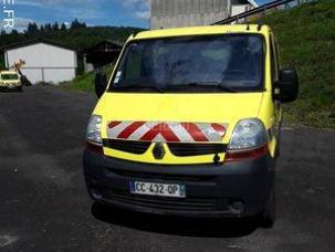 Fourgon avec parois et toit rigide Renault Master